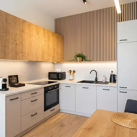 Stylish 1br With Living Comfort Lägenhet