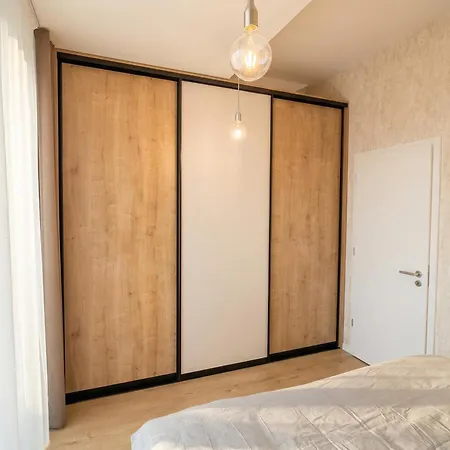Apartmán Stylish 1Br Apt With Living Room City Comfort