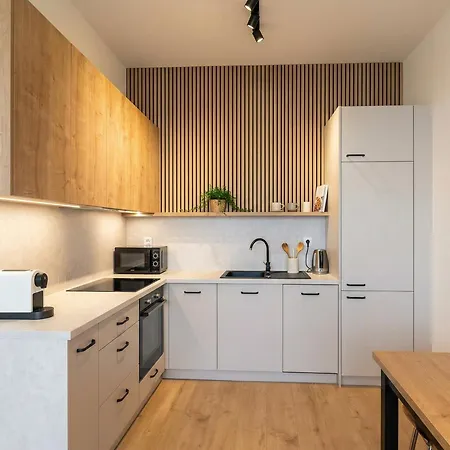 Stylish 1br With Living Comfort Bratislava